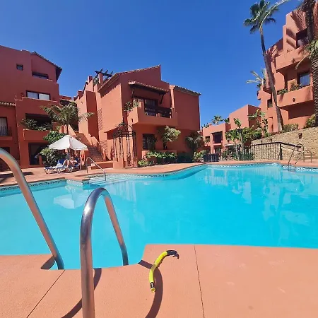 Daire Luxury Boutique Penthouse 2 Bedrooms Pools Open 365 Days *