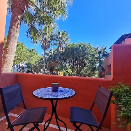 Luxury Boutique Penthouse 2 Bedrooms Pools Open 365 Days 아파트 마르베야