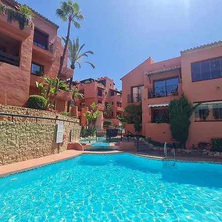Daire Luxury Boutique Penthouse 2 Bedrooms Pools Open 365 Days
