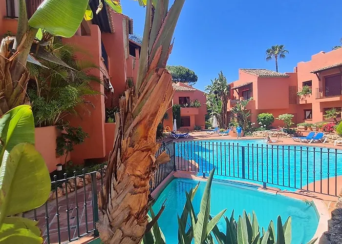 Luxury Boutique Penthouse 2 Bedrooms Pools Open 365 Days