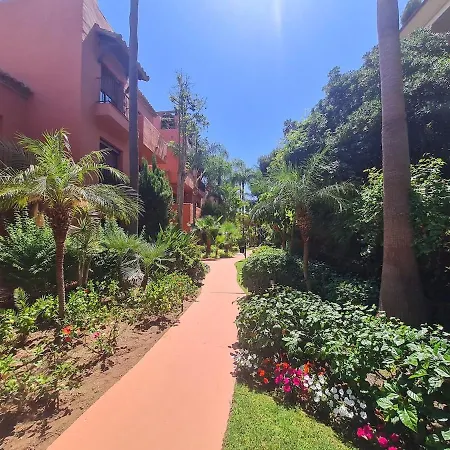 Luxury Boutique Penthouse 2 Bedrooms Pools Open 365 Days Marbella