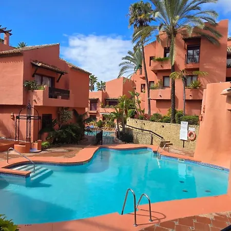 Luxury Boutique Penthouse 2 Bedrooms Pools Open 365 Days Marbella