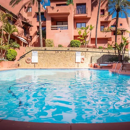 Luxury Boutique Penthouse 2 Bedrooms Pools Open 365 Days Apartment *