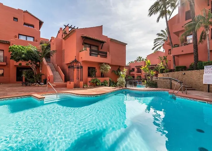 Luxury Boutique Penthouse 2 Bedrooms Pools Open 365 Days Apartment