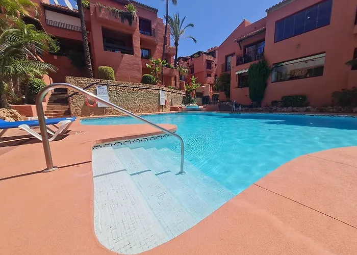 Luxury Boutique Penthouse 2 Bedrooms Pools Open 365 Days Apartment