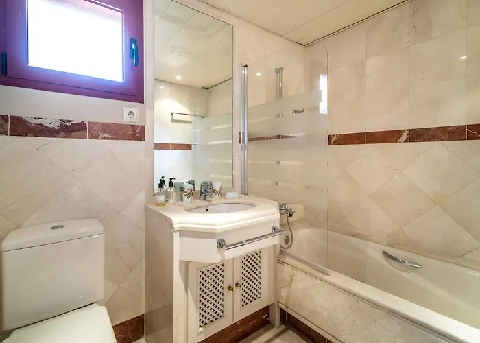 Luxury Boutique Penthouse 2 Bedrooms Pools Open 365 Days * Marbella