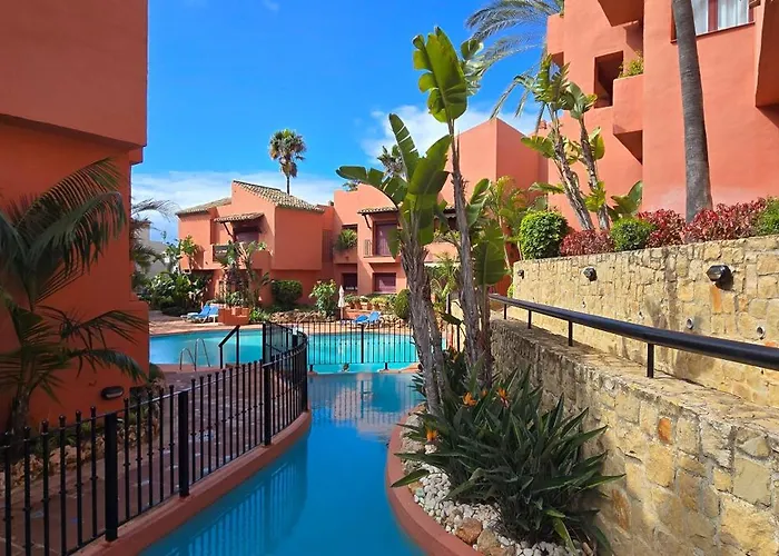 Luxury Boutique Penthouse 2 Bedrooms Pools Open 365 Days Apartment
