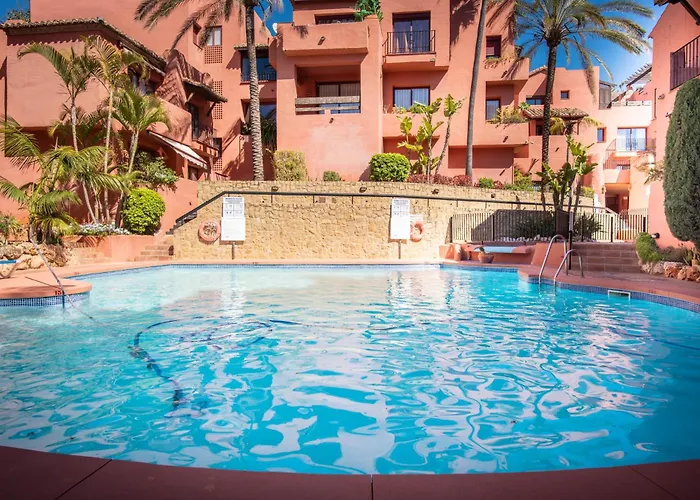 Luxury Boutique Penthouse 2 Bedrooms Pools Open 365 Days Apartment *