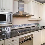 Luxury Boutique Penthouse 2 Bedrooms Pools Open 365 Days