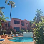 Luxury Boutique Penthouse 2 Bedrooms Pools Open 365 Days Lägenhet Marbella