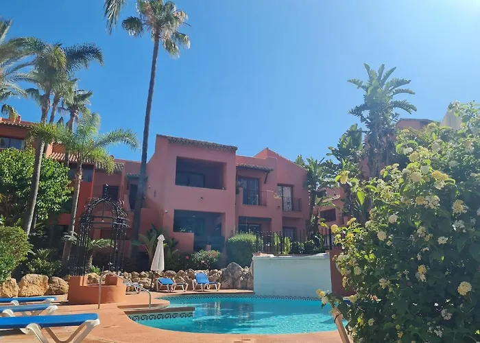 Luxury Boutique Penthouse 2 Bedrooms Pools Open 365 Days Daire Marbella