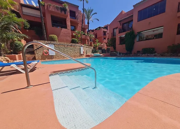Luxury Boutique Penthouse 2 Bedrooms Pools Open 365 Days Daire Marbella