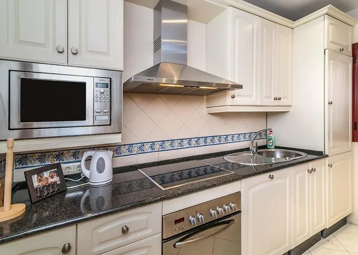 Luxury Boutique Penthouse 2 Bedrooms Pools Open 365 Days